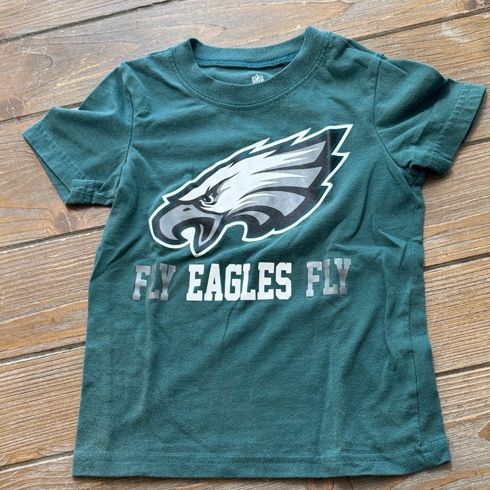 Kids Green Philadelphia Eagles Graphic T-Shirt 2T